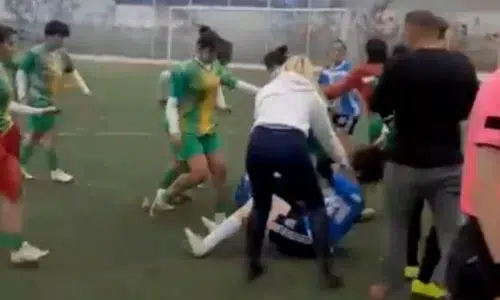 Aksarayda Kadinlarin Futbol Macindaki Kavga Kamerada 7 Yarali
